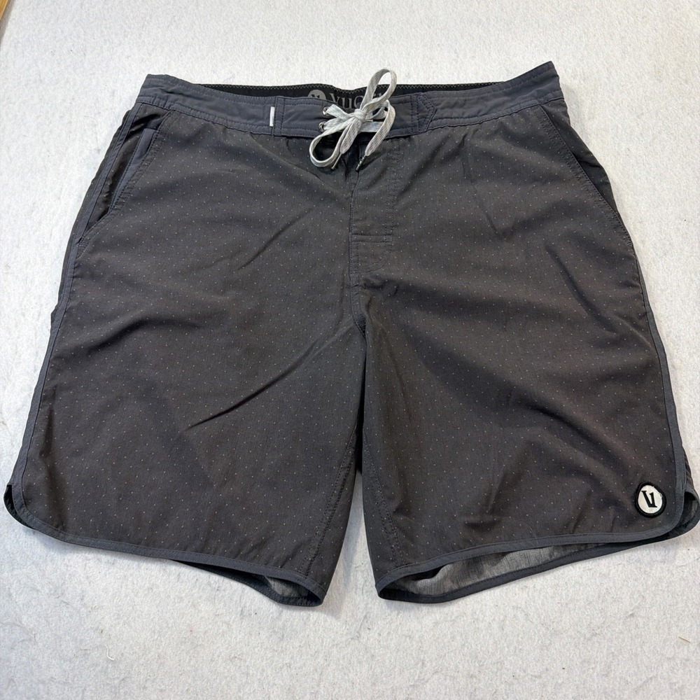 Vuori Banks Short Men Med Gray Micro Dot Swim Athletic Hybrid Swim Shorts
